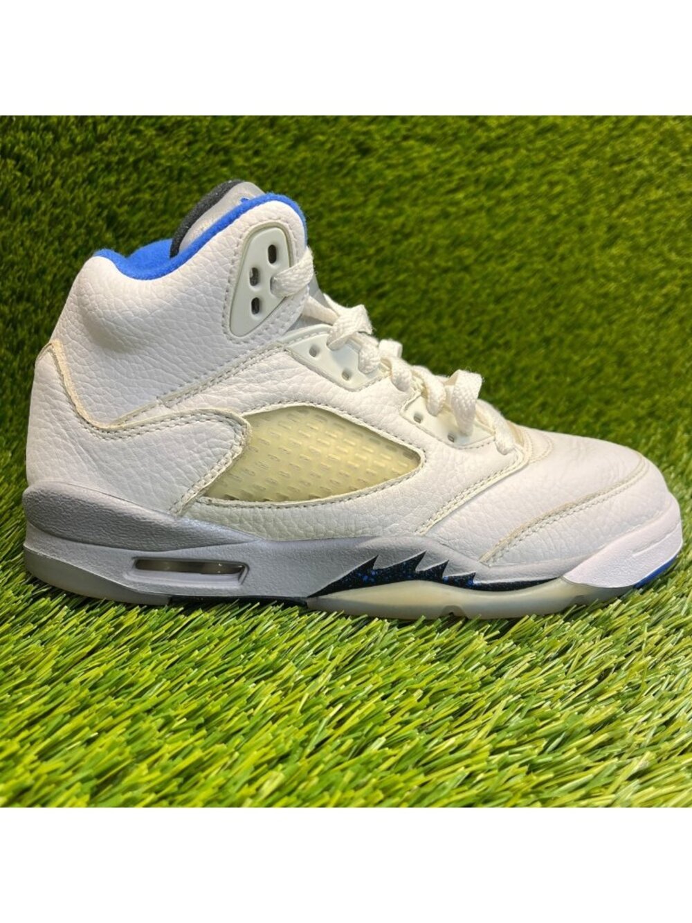 Nike Air Jordan 5 Retro Stealth 2.0 Boys Size 4Y White Basketball Shoes Sneakers